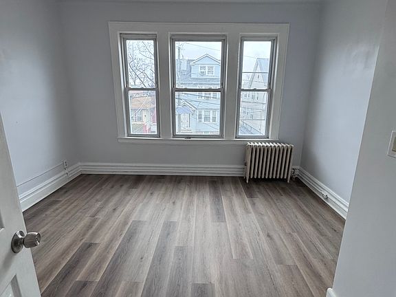 5th image of 71 Halstead St APT 1