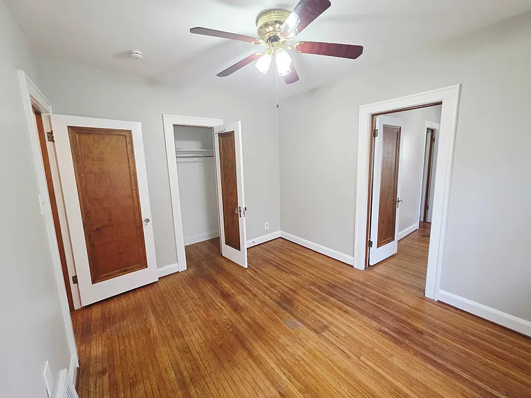 BR 2 - has ceiling fan