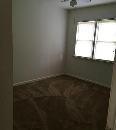 3rd image of 2806 Evelyn Ct