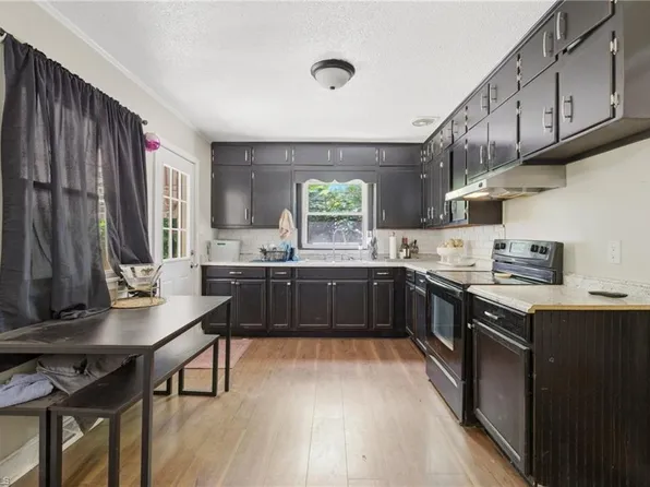 1608 E Cone Blvd, Greensboro, NC 27405