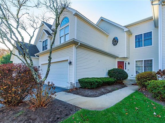 4th image of 295 Sanctuary Dr