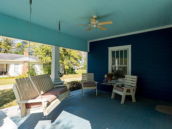 4th image of 308 N Church St