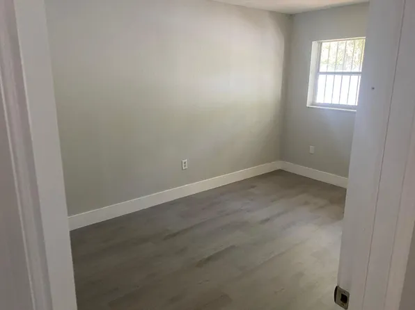 21002 NW 39th Ave, Miami Gardens, FL 33055