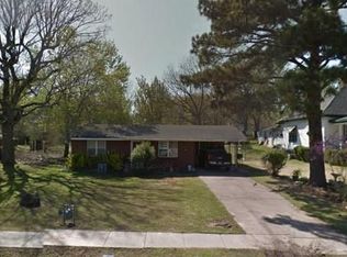 633 N Main St, Mulberry, AR 72947