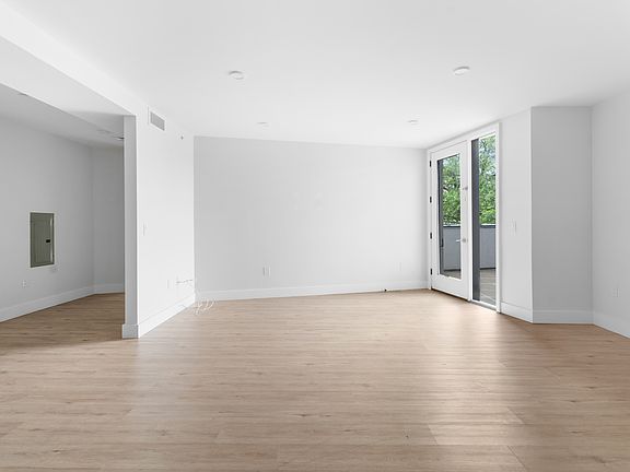 5th image of 143 Summit Ave #203