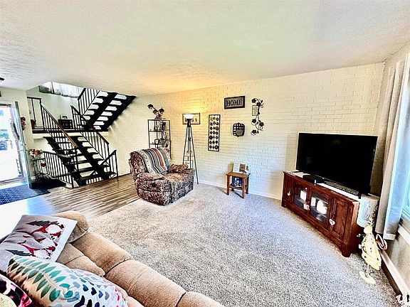 4th image of 2111 Croydon Ave APT E