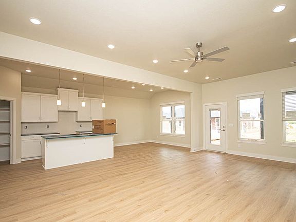 3rd image of 5404 SW Firethorn Ln