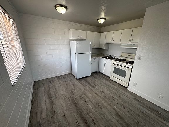 3rd image of 2300 Clifford Ave #64