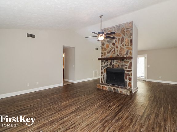 4th image of 313 Knollwood Ln