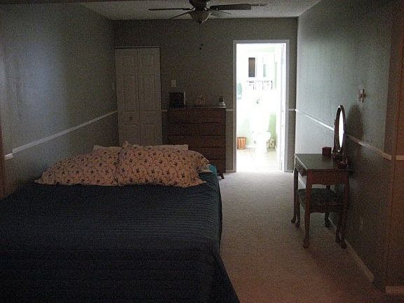 3rd image of 1514 Douglas Dr