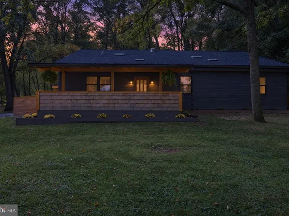 1061 York Rd, Dillsburg, PA 17019
