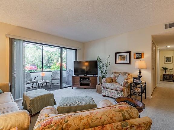 5th image of 9540 Green Cypress Ln APT 3