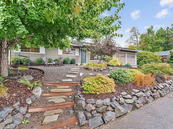 2nd image of 11945 SW Summer Crest Dr