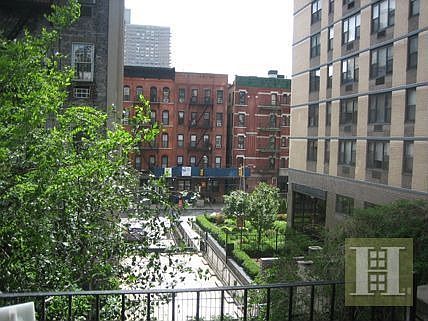 5th image of 308 E 84th St