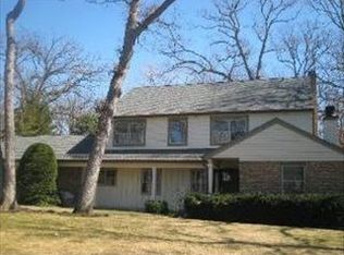 935 N Green Bay Rd, Lake Forest, IL 60045