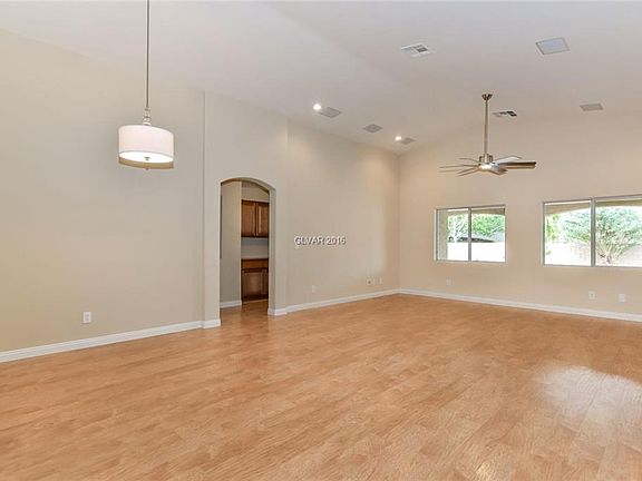4th image of 8364 Jeremiahs Lodge Ave