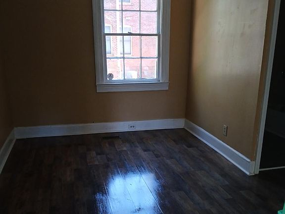 3rd image of 873 Cherry St