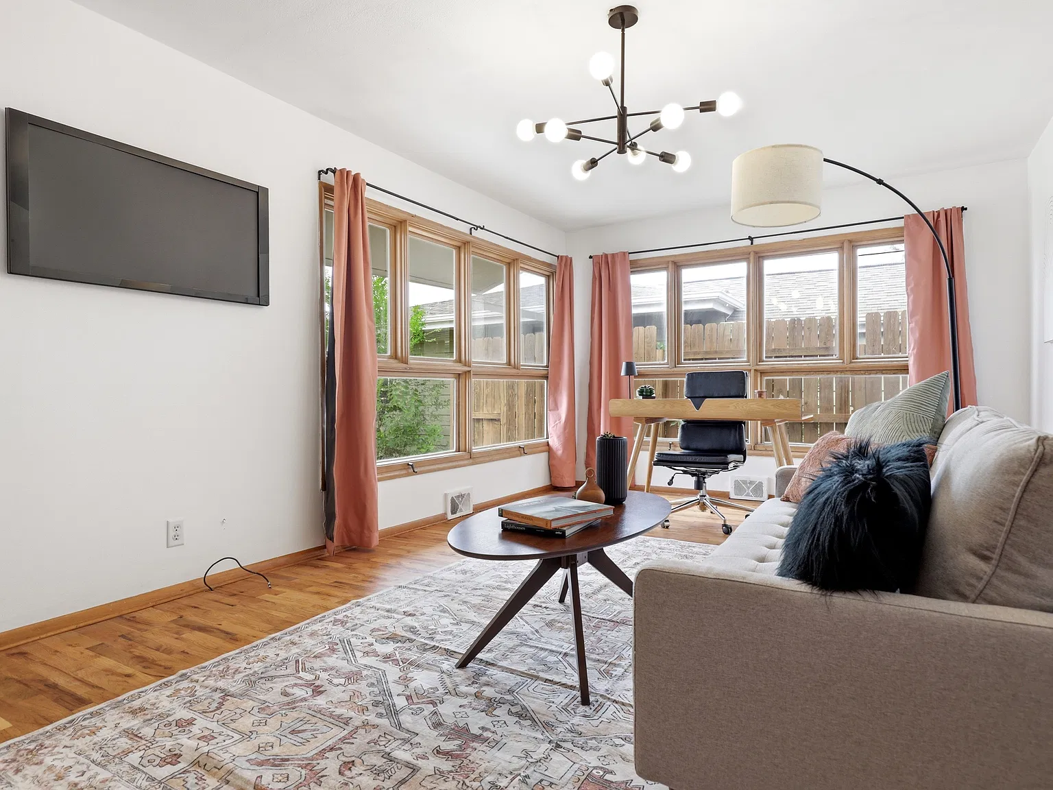 4 bed, 1152 sqft, $1,665 — Photo 3
