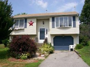 37 Valley St, Cumberland, RI 02864
