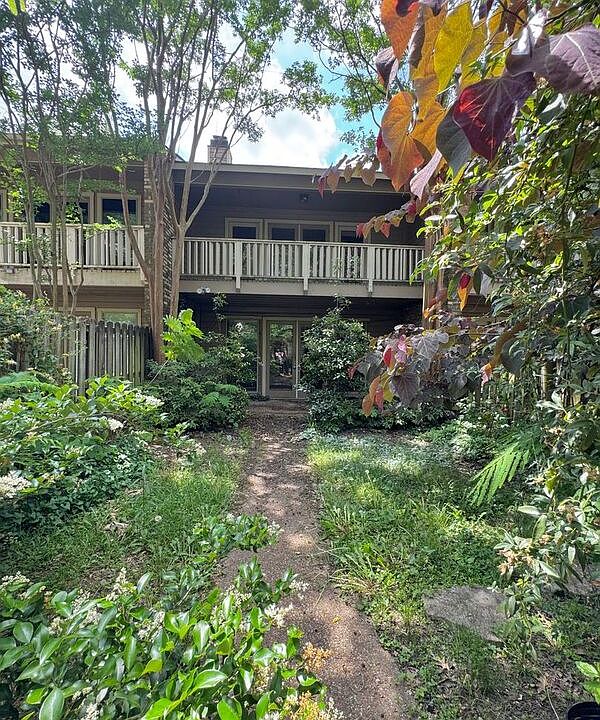 1st image of 3522 Wyatt Ln