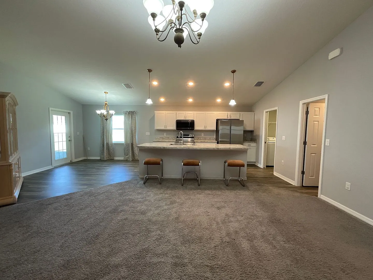 4/2 Home in Gated Community — Photo 2