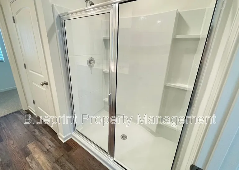 229 Chelsea Park Cir — Photo 12