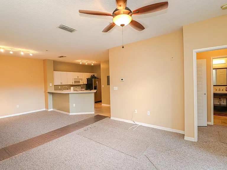 540 Florida Club Blvd #540 — Photo 9