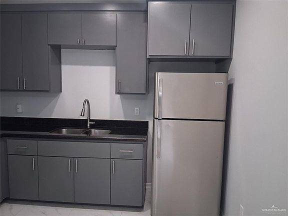 5th image of 422 W Chavez St #4