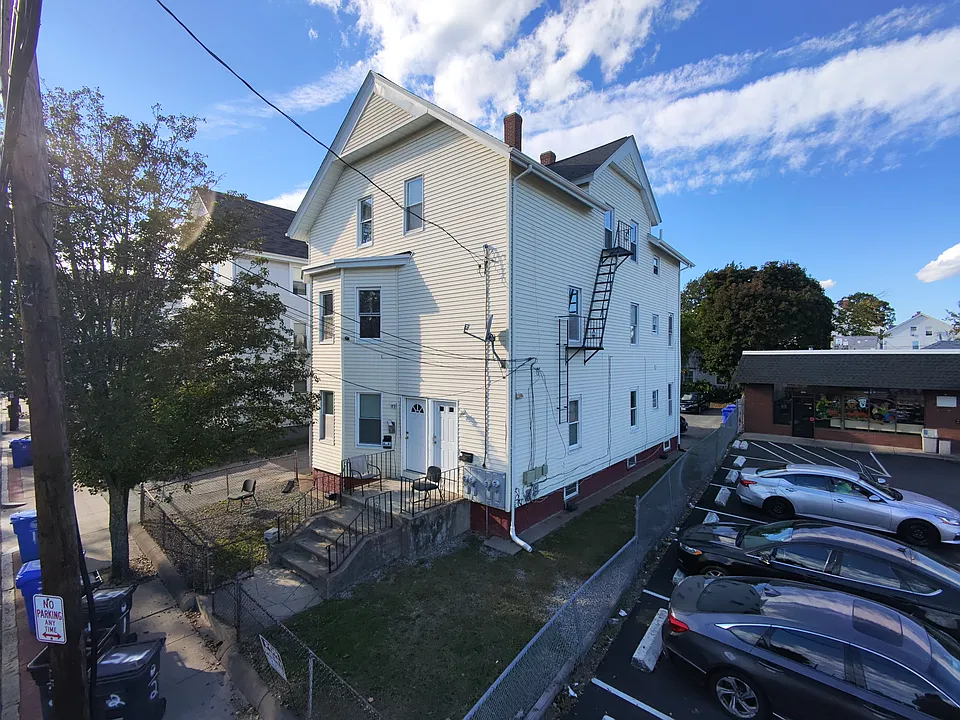 188 Division St #3