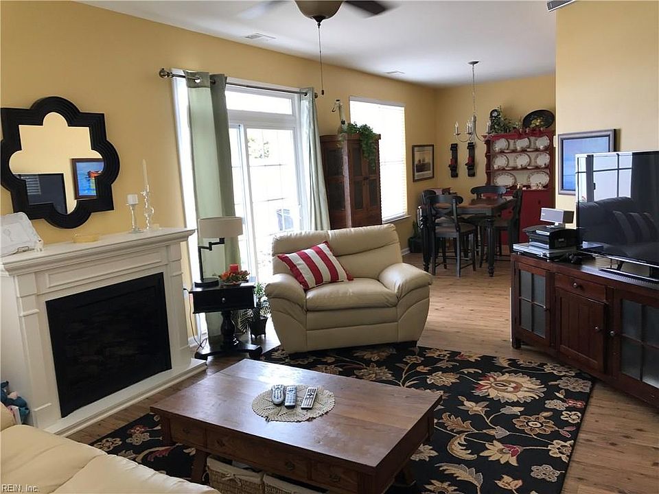 1st image of 1104 Grace Hill Dr