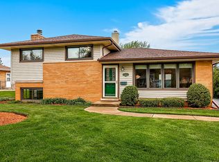 241 Nordic Rd, Bloomingdale, IL 60108