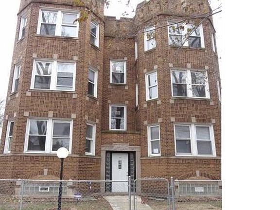 2nd image of 8509 S Crandon Ave APT 2S