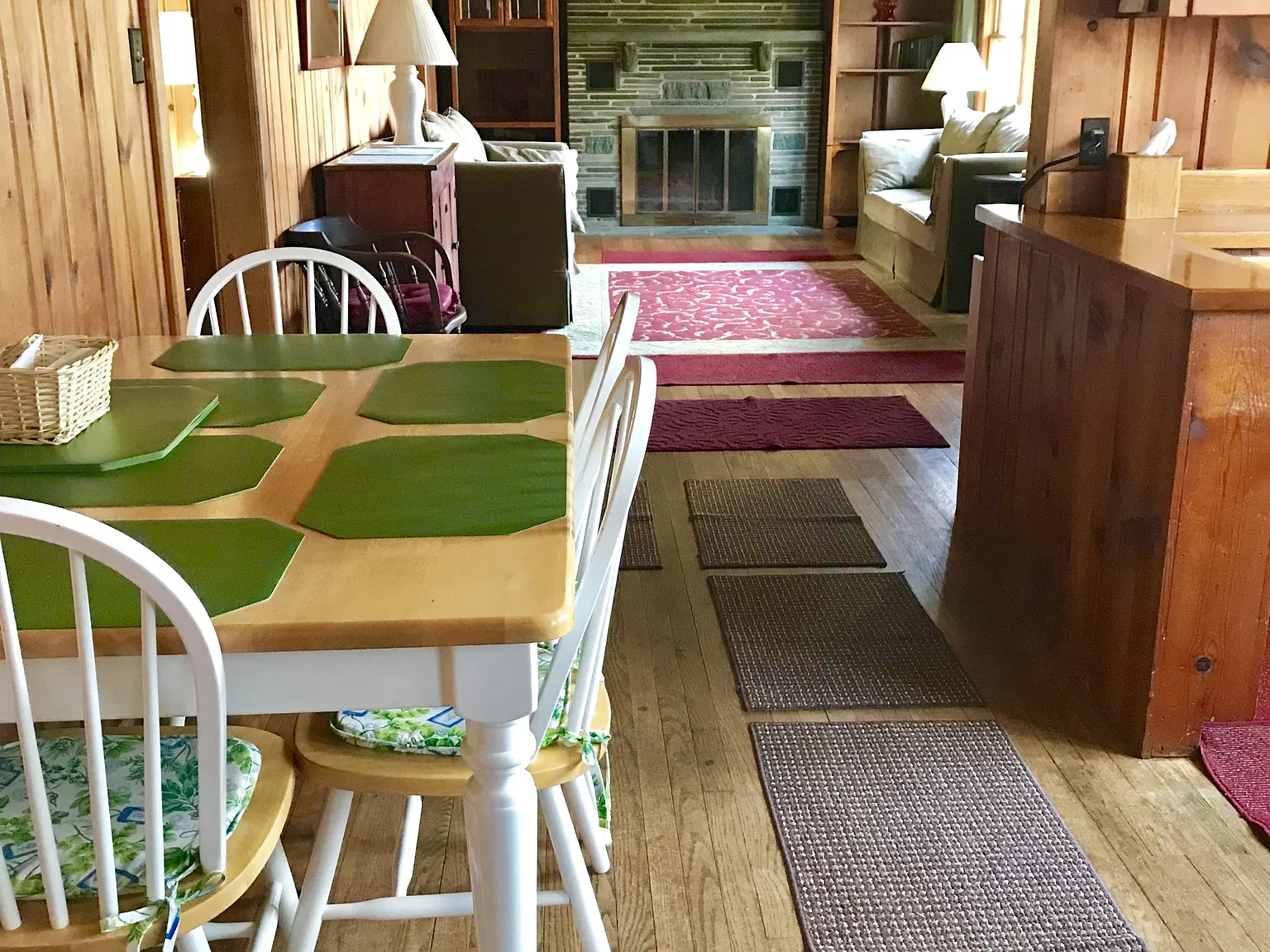 3 bed, 1016 sqft, $1,650 — Photo 2