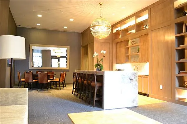 Rented by RELO REDAC INC. | media 22