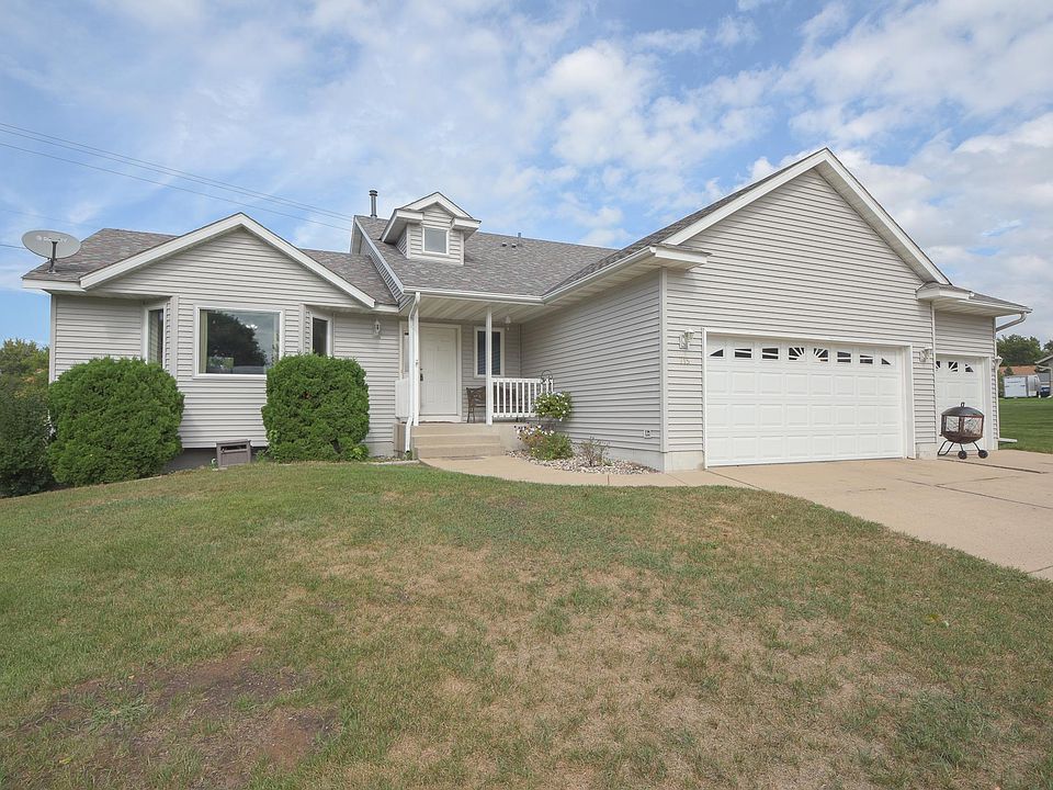 1st image of 715 Prairie Ln