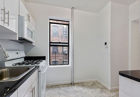 3rd image of 555 W 170th St APT 33