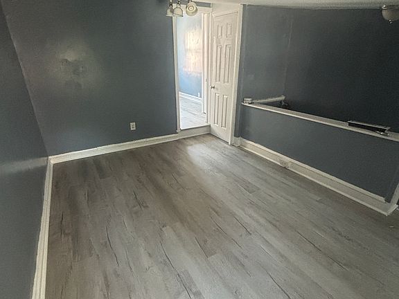 3rd image of 812 Muhlenberg St