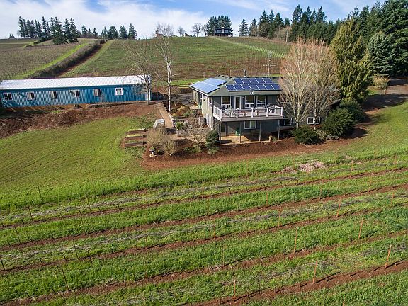 2nd image of 20810 NE Overlook Dr