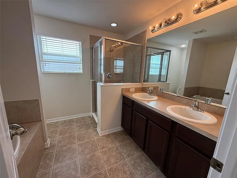 1105 Windton Oak Dr — Photo 20
