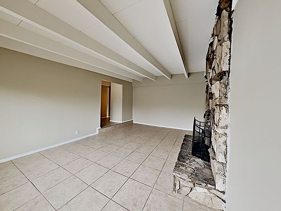 4th image of 4425 Moonstone Dr