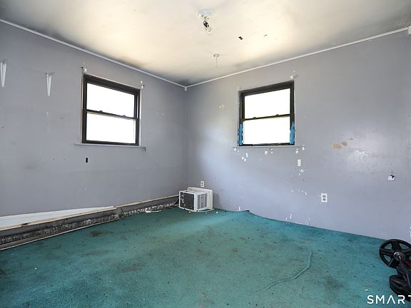 4th image of 4 Woodside Drive