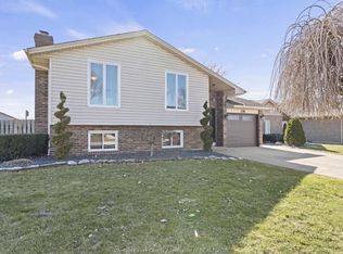 170 Gary Ave, Lasalle, ON N9J 1V2