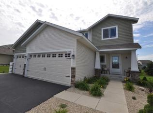1668 Palomino St, Shakopee, MN 55379