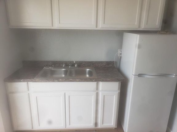 2nd image of 3410 Crest Ave SE #1