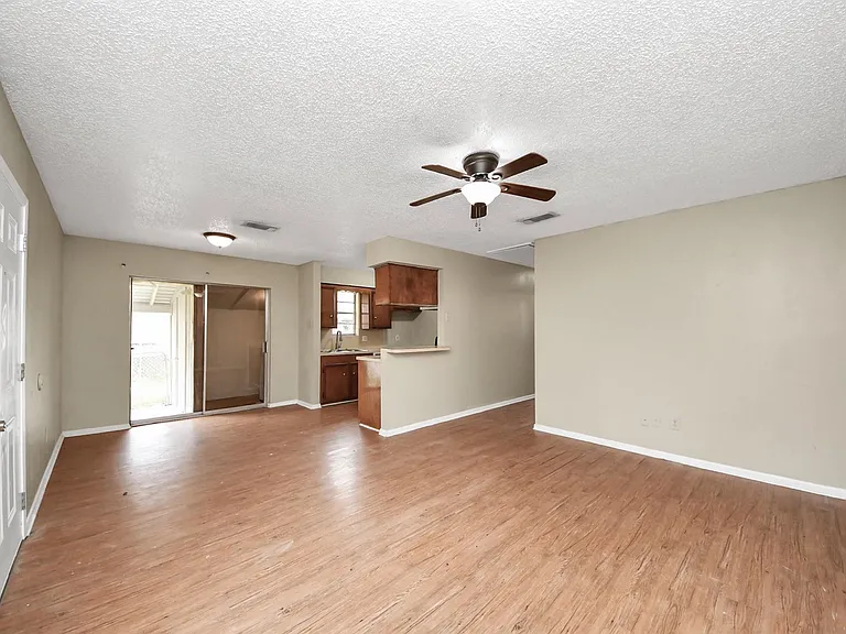1006 Perry St #100 — Photo 12