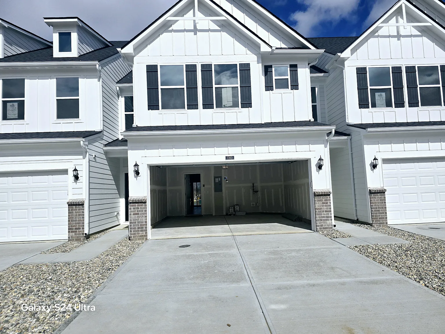 7260 Shroyer Way photo 1