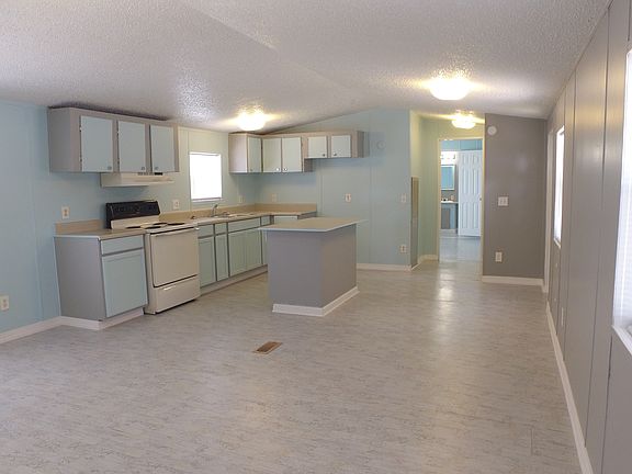 3rd image of 3535 Roberts Ave Lot 102