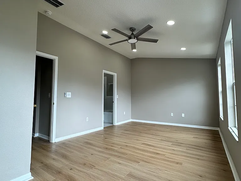 2011 Strathmill Dr #2011 — Photo 10