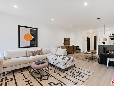 8568 Burton Way APT 108, Los Angeles, CA, 90048