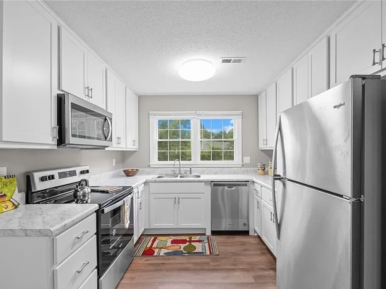 615 Wallingford Ct — Photo 16